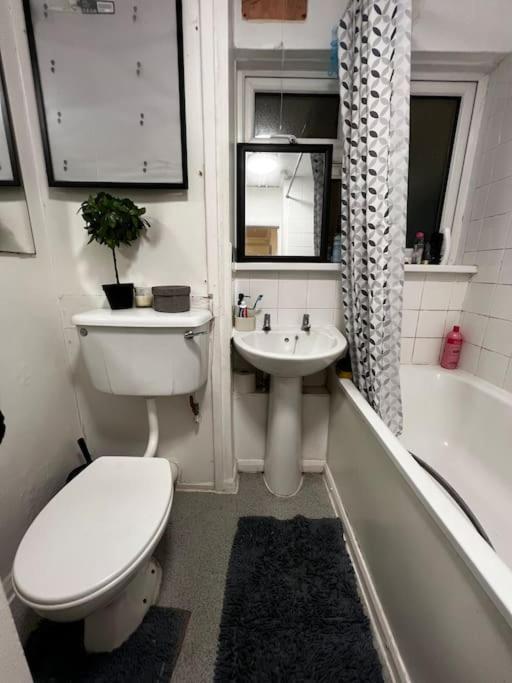 1-Bed Flat With Fast Wi-Fi In Prime Location 15Mins From Central Londres Exterior foto